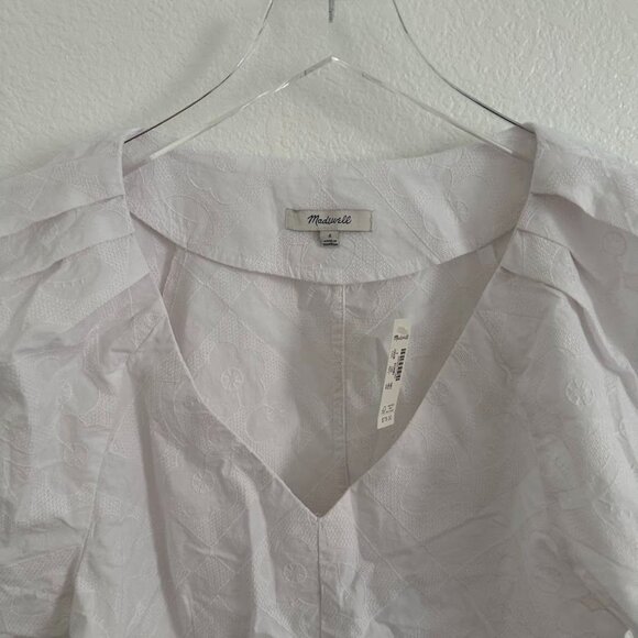 Madewell Darted V-Neck Top in Floral in Eyele White - Picture 7 of 11